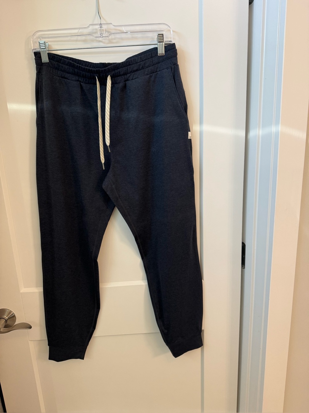 Women’s Vuori Performance Navy Heather Jogger Sweatpants with Drawstring M